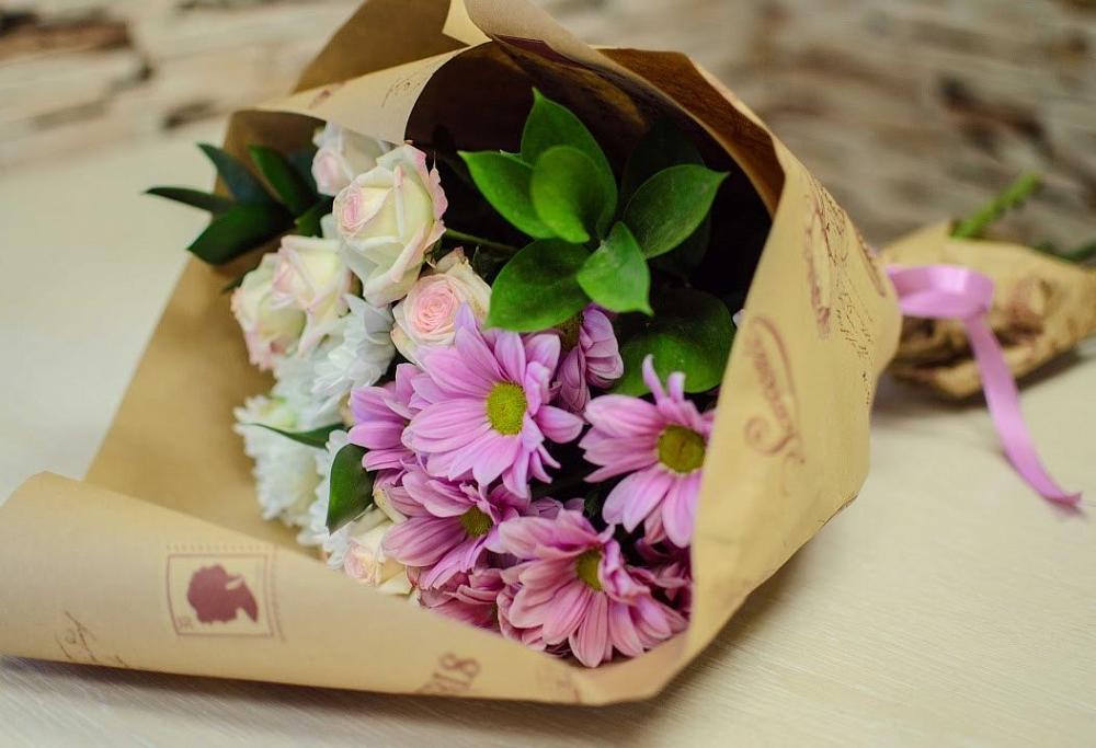 Букет цветов из: Розы и Хризантемы в Агирише