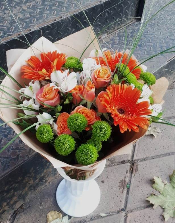 Букет цветов из: Герберы, Хризантемы, Альстромерии и Розы в Агирише