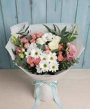 Букет цветов из:  Розы, Лизиантусы и Хризантемы в Агирише