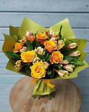 Букет цветов из:  Альстромерии и Розы #REPLACE_PRED# Агирише