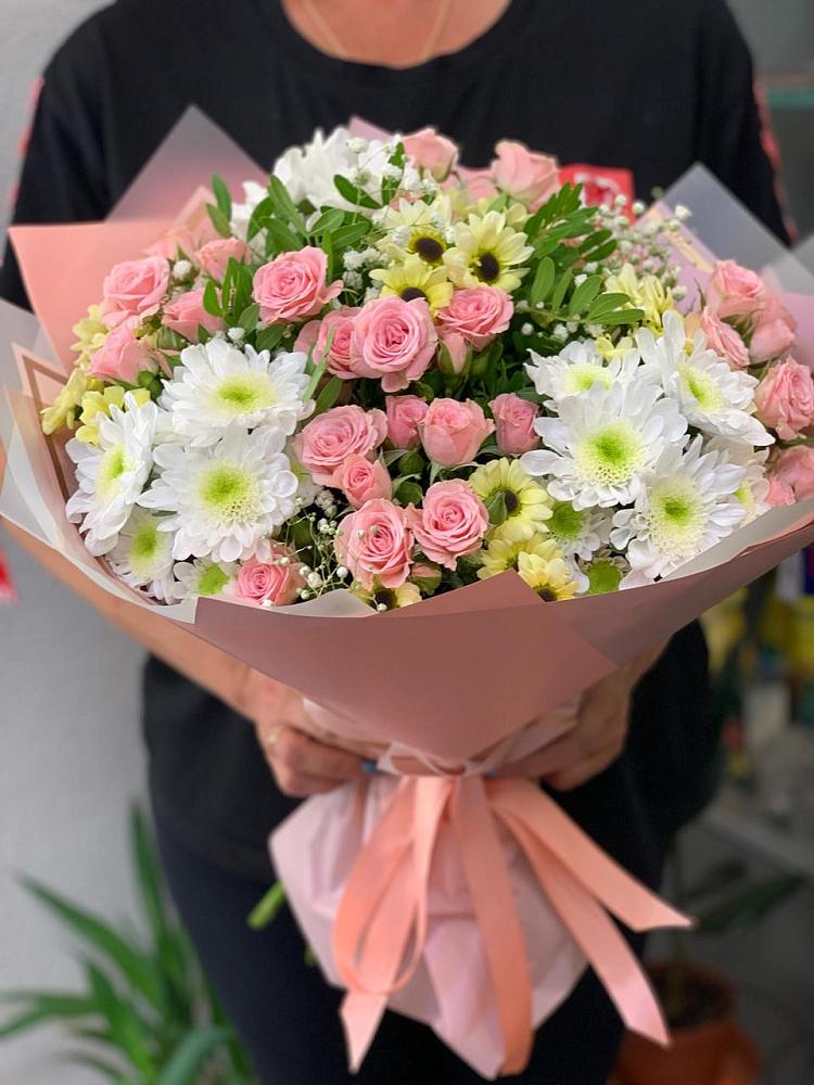 Букет цветов из: Розы и Хризантемы в Агирише