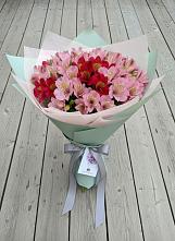 Букет цветов из:  Альстромерии #REPLACE_PRED# Агирише