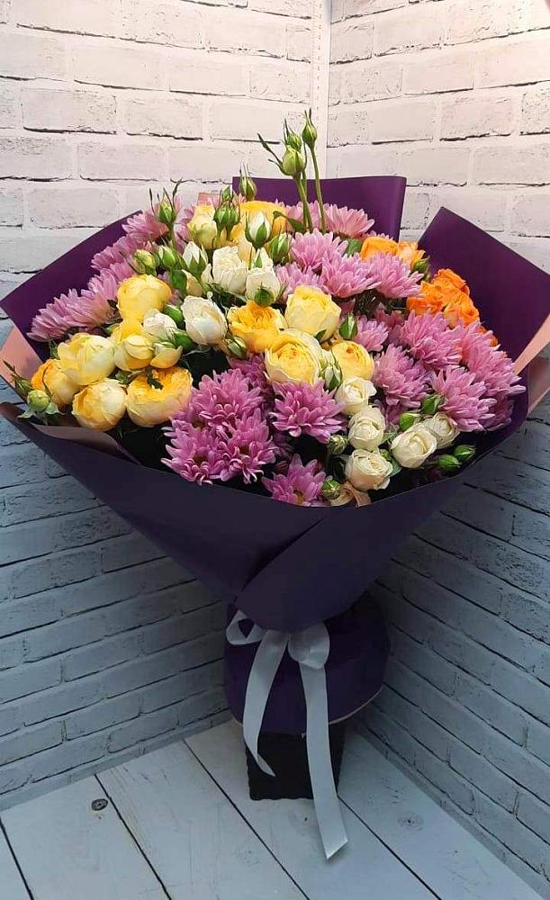 Букет цветов из: Хризантемы и Розы в Агирише