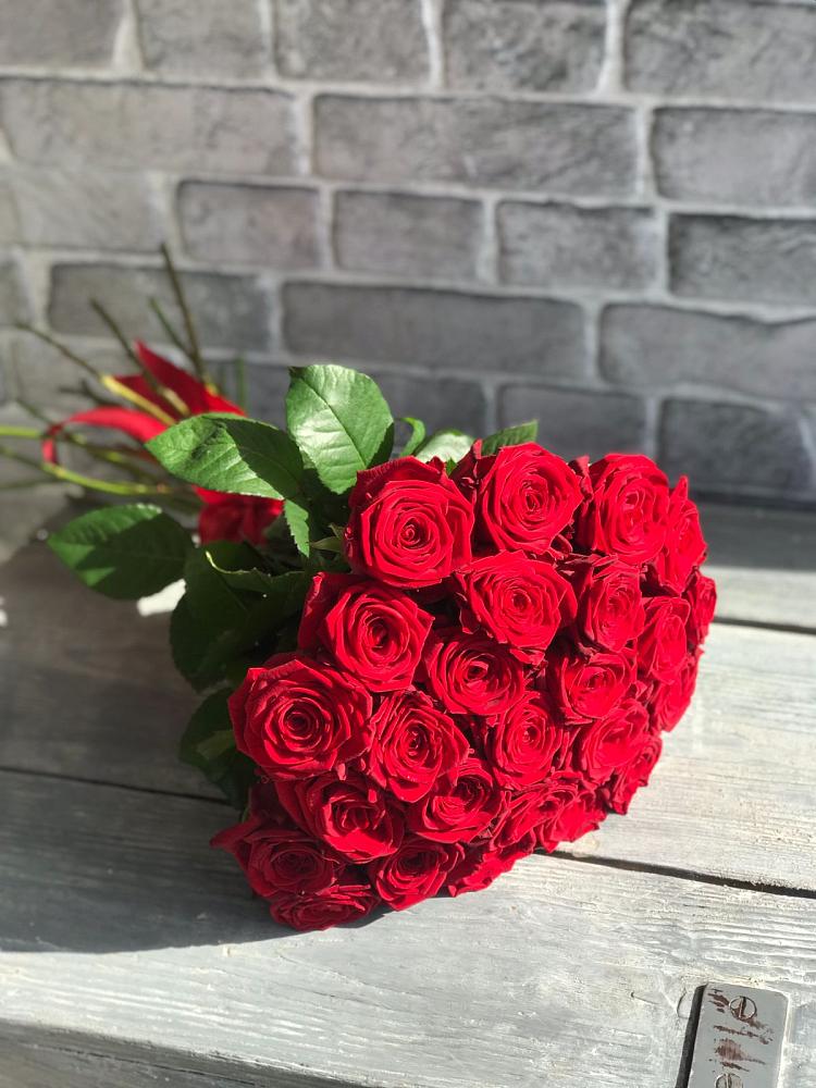 Букет Красные розы Фридом в Агирише