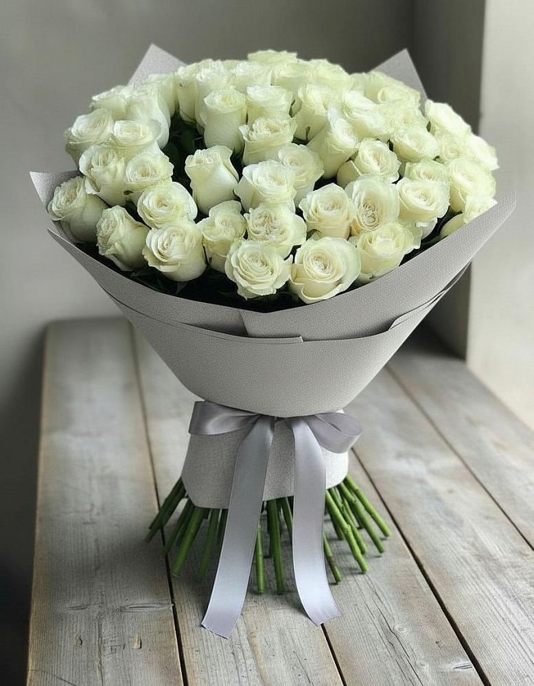 Букет 35 Белых роз в Агирише