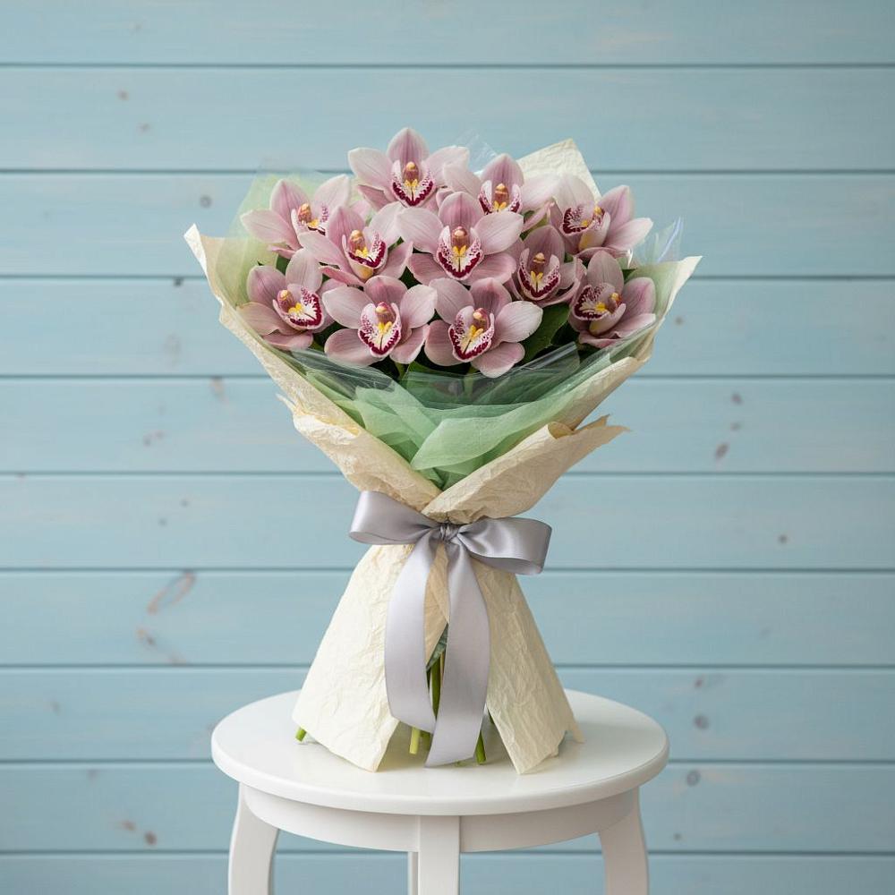 Букет цветов из: Орхидеи и Розы в Агирише