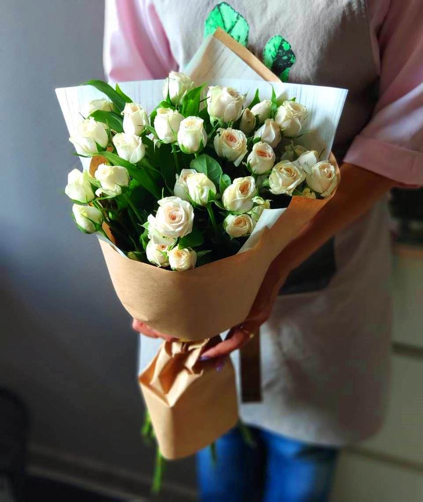 Букет цветов из: Розы в Агирише