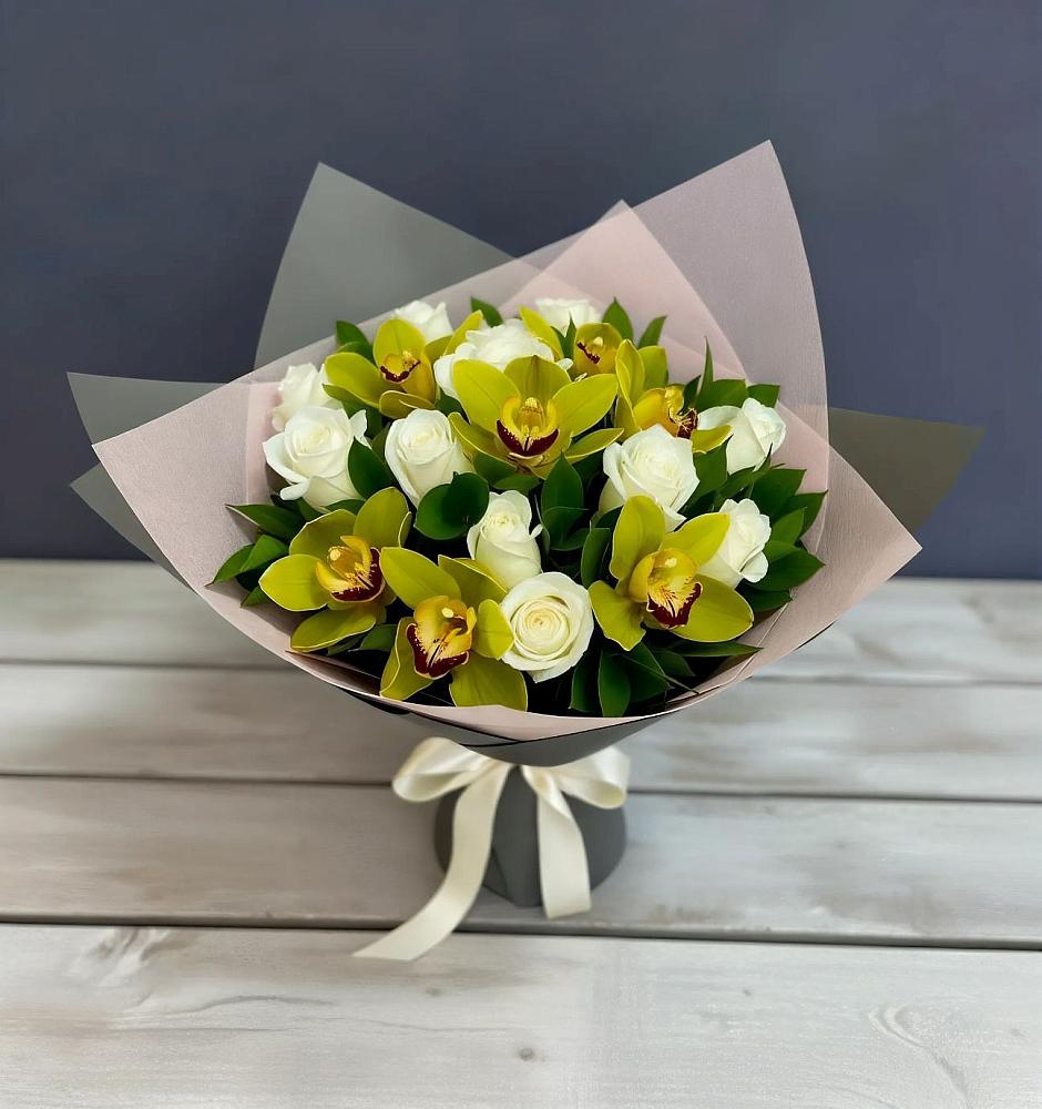 Букет цветов из: Орхидеи и Розы в Агирише