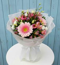 Букет цветов из:  Герберы, Альстромерии и Лизиантусы в Агирише