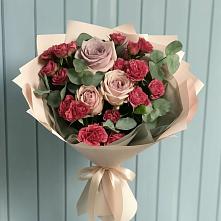 Букет цветов из:  Гвоздики и Розы в Агирише