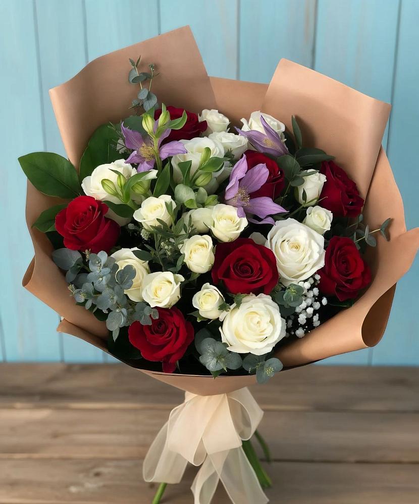 Букет цветов из: Розы и Альстромерии в Агирише